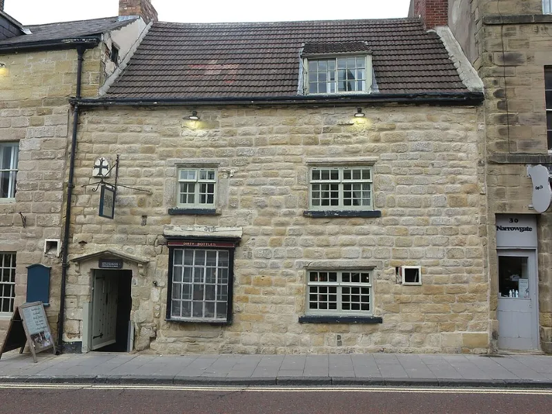 The 'Dirty Bottles' (Ye Old Cross Public House), Narrowgate, Alnwick