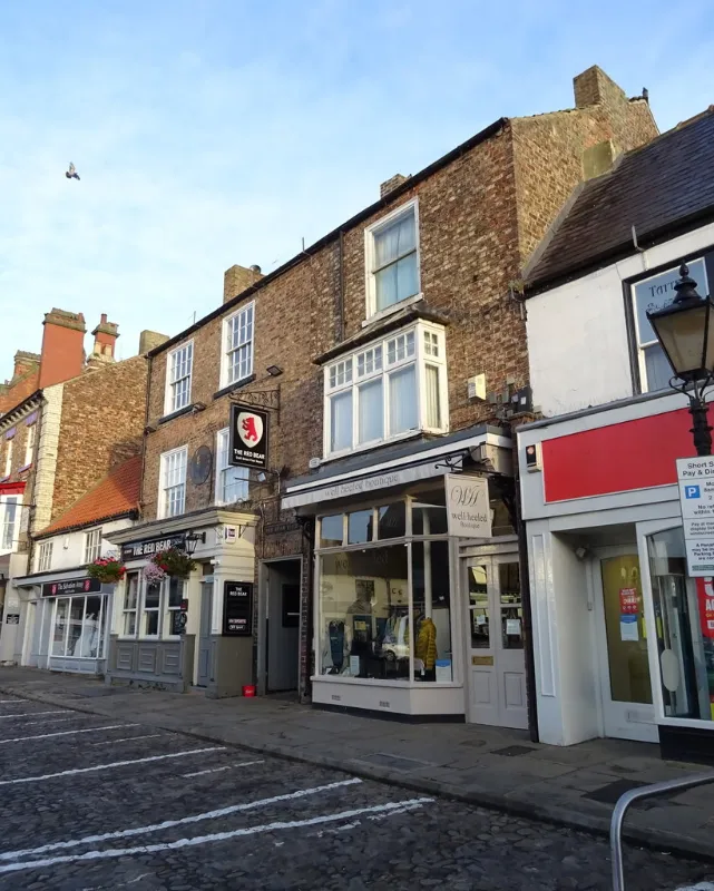 The Red Bear, Thirsk